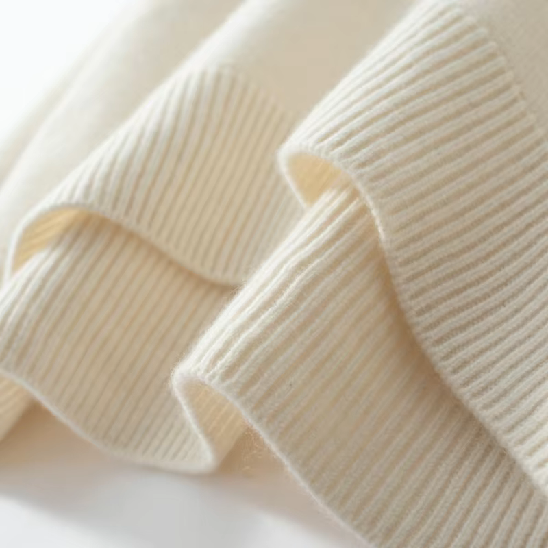 Auremira | Women's Luxury Pure Cashmere Oversized Turtleneck Sweater 5