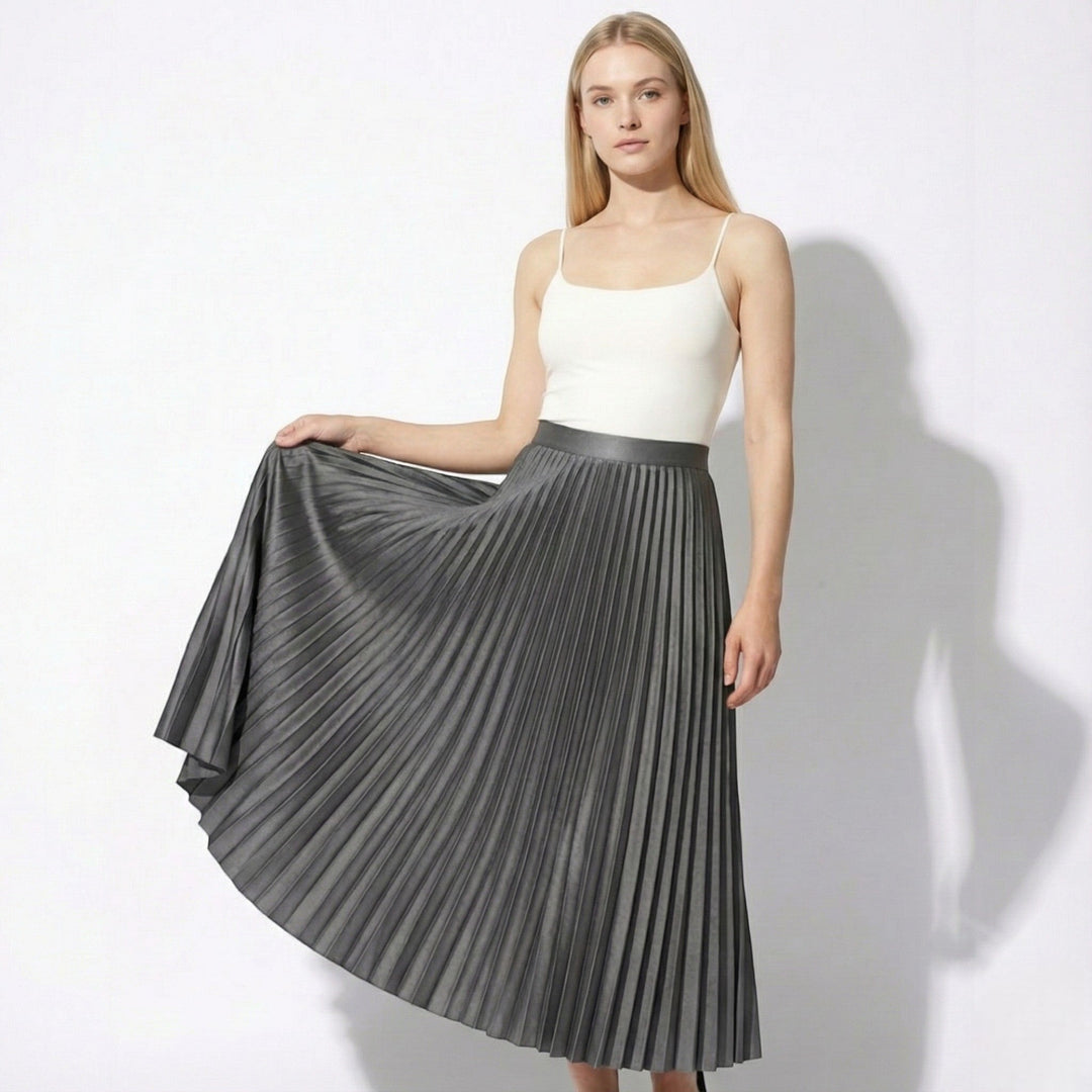 Elanora | Women's Minimalist Tailored Top – Elegant Streamlined Everyday Essential 2