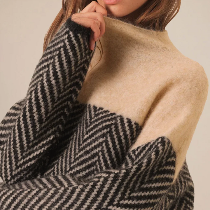 Elsmira | Women's Luxury Cashmere Turtleneck Sweater 5