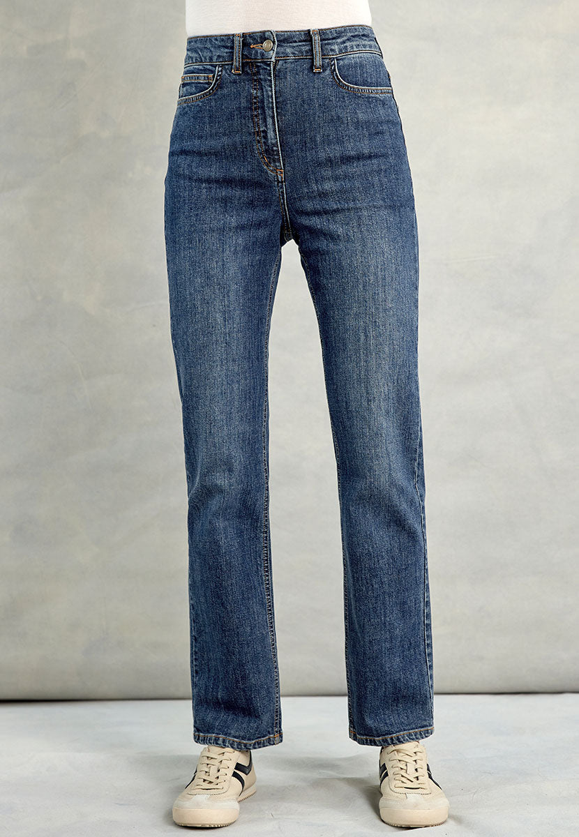 Danielle | Women’s Straight-Leg Stretch Jeans with Five Pockets 2