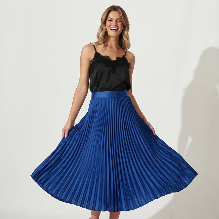 Elanora | Women's Minimalist Tailored Top – Elegant Streamlined Everyday Essential 4