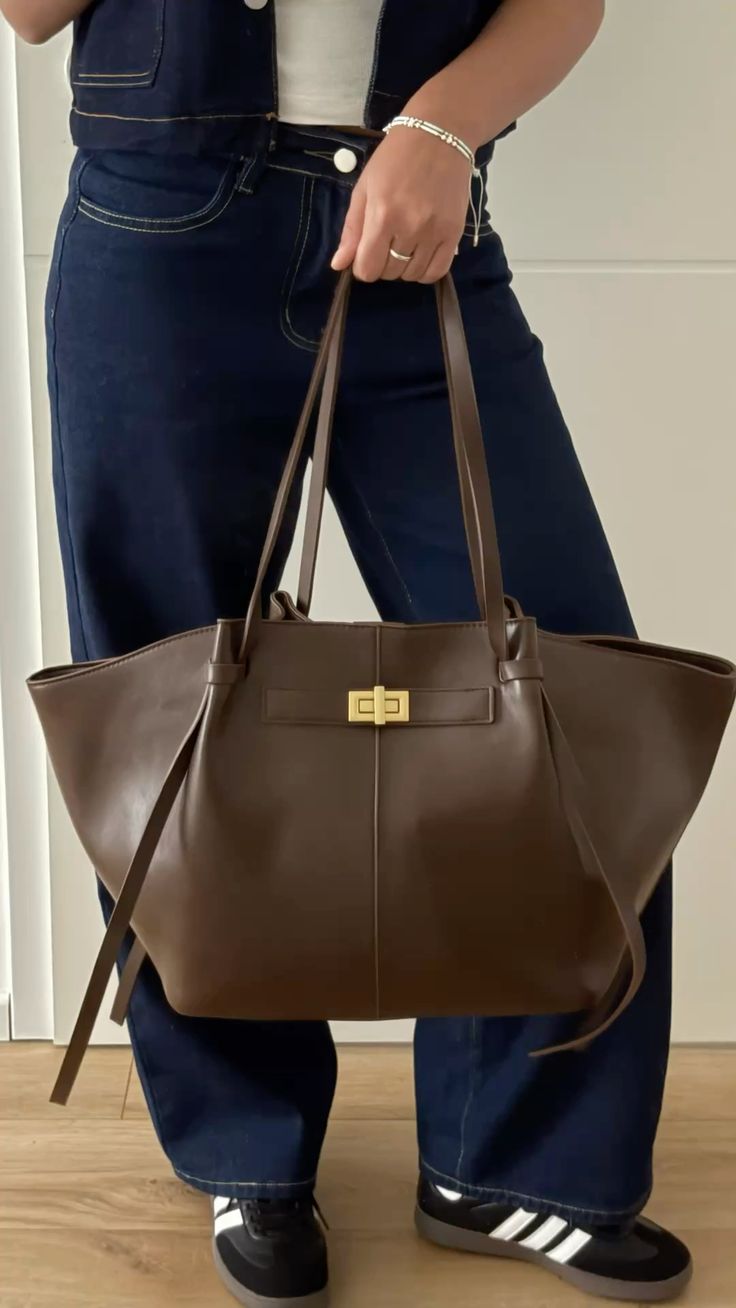 Vellorane | Women's Elegant Vegan Leather Shopper Tote Bag 2