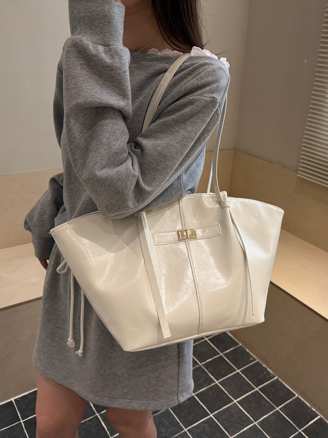 Vellorane | Women's Elegant Vegan Leather Shopper Tote Bag 5