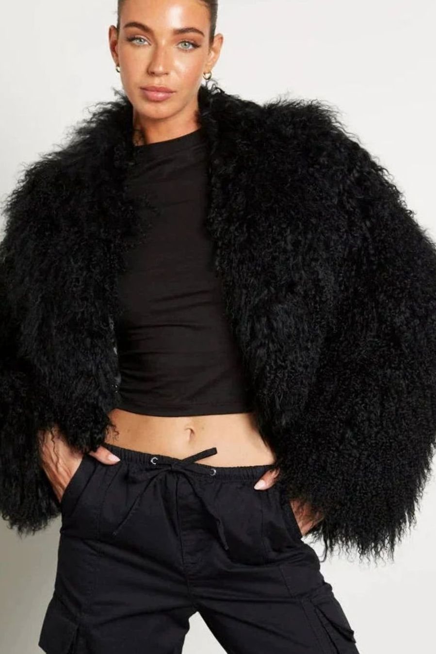 Teddelisse | Women's Cropped Teddy Faux Fur Jacket – Plush Long-Sleeve Winter Outerwear 1