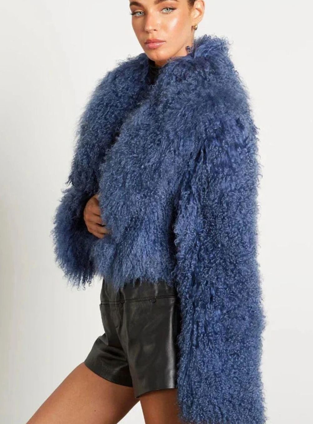 Teddelisse | Women's Cropped Teddy Faux Fur Jacket – Plush Long-Sleeve Winter Outerwear 5